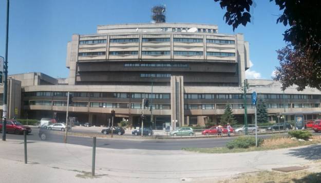 Javna RTV u BiH pred financijskim kolapsom, zaposleni prijete štrajkom, građani ne plaćaju pretplatu