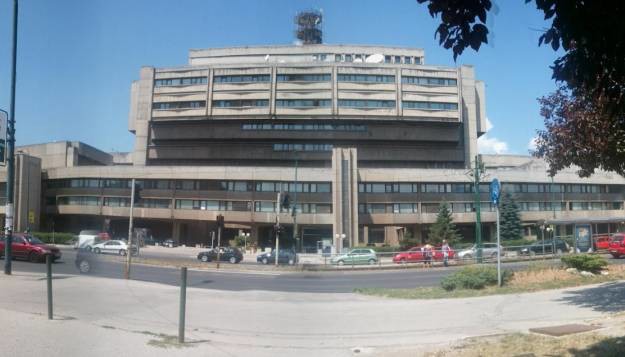 Javna RTV u BiH pred financijskim kolapsom, zaposleni prijete štrajkom, građani ne plaćaju pretplatu