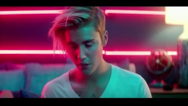 Urnebesni video: Justin Bieber se prosuo na koncertu koliko je dug i širok