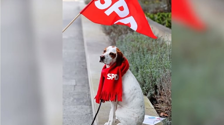 Njemački socijaldemokrati osramoćeni zbog novog člana - psa