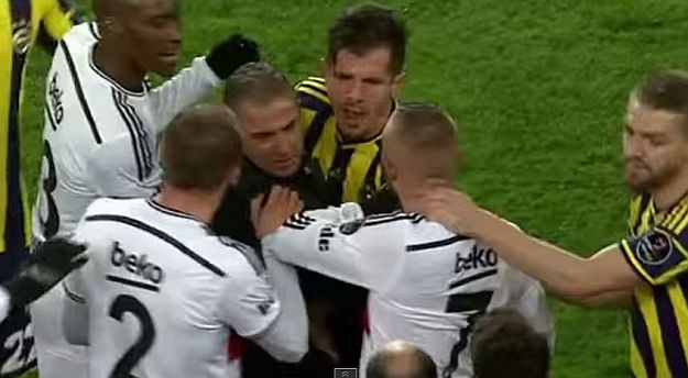 Emre: Bilić nema odgoja, nikome ne dopuštam da mi psuje majku