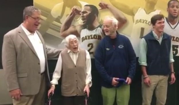 VIDEO Pogledajte kako je Bill Murray razveselio 94-godišnju bakicu za rođendan