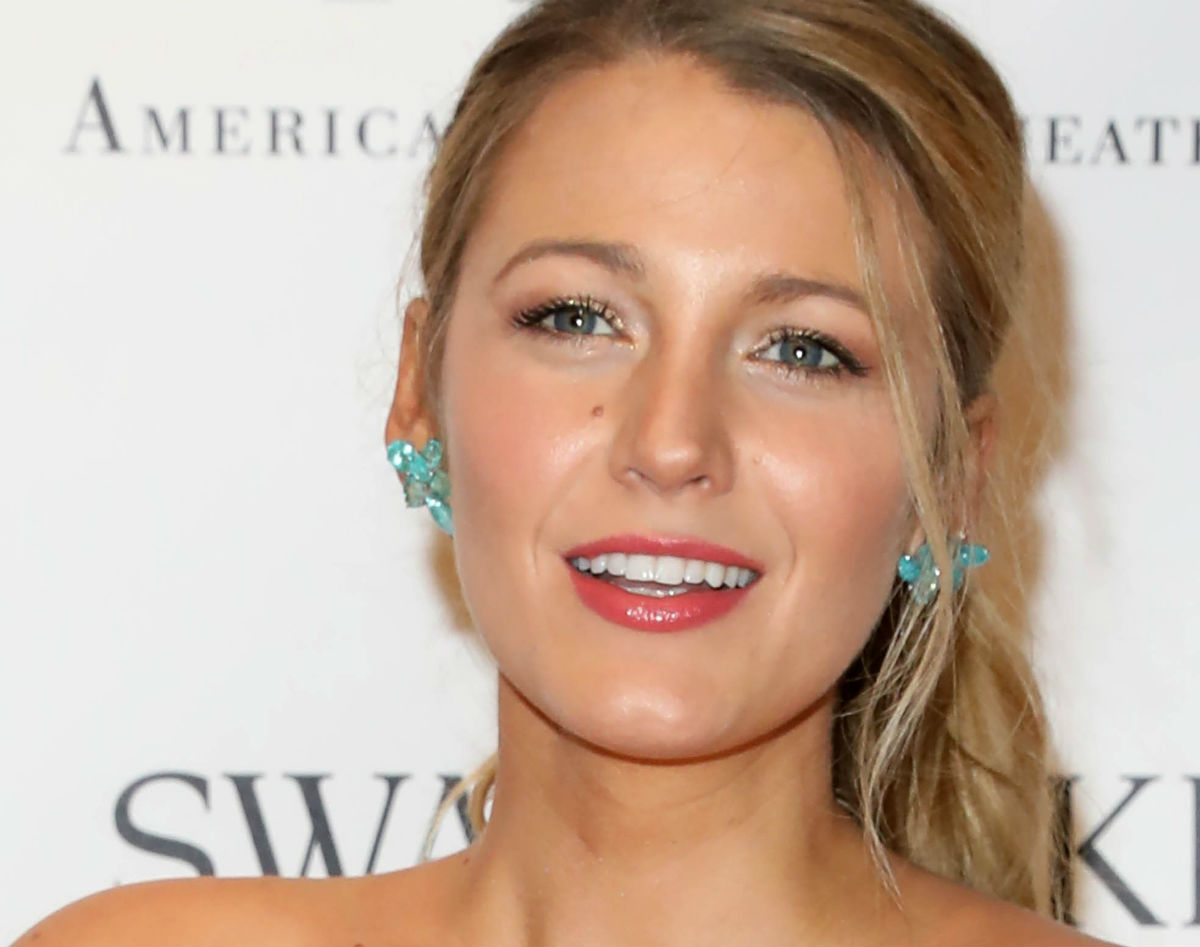 Blake Lively "ubija" u boji koju većina vas nikada ne bi obukla