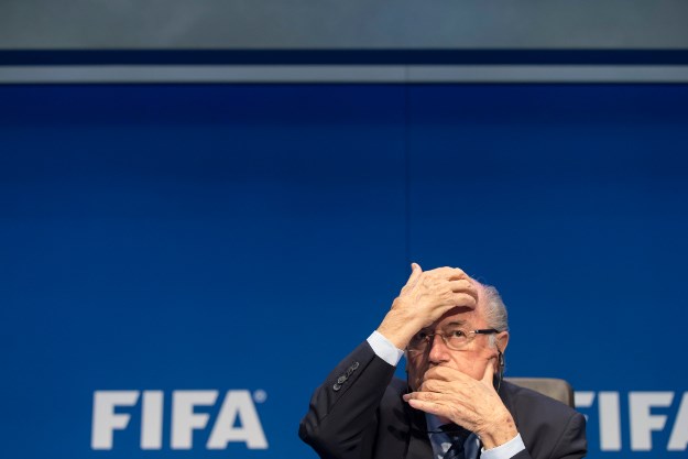 Nezasitna pohlepa: Blatter otkrio da nije dao ostavku nego "stavio mandat na raspolaganje"