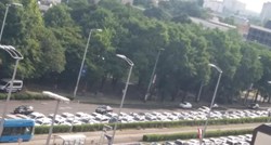 Fotka iz zraka najbolje govori koliki su kaos napravili taksisti u Vukovarskoj