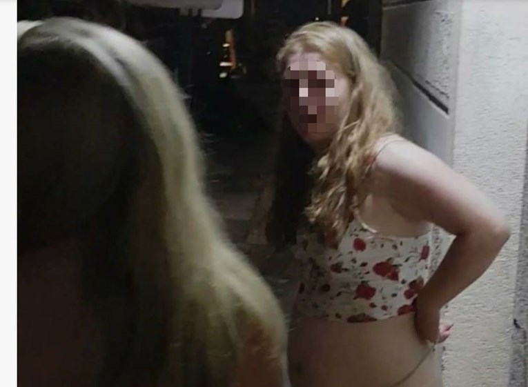 VIDEO Pijana Britanka pomokrila se usred Hvara, njena prijateljica vrijeđala ženu koja ih je snimila