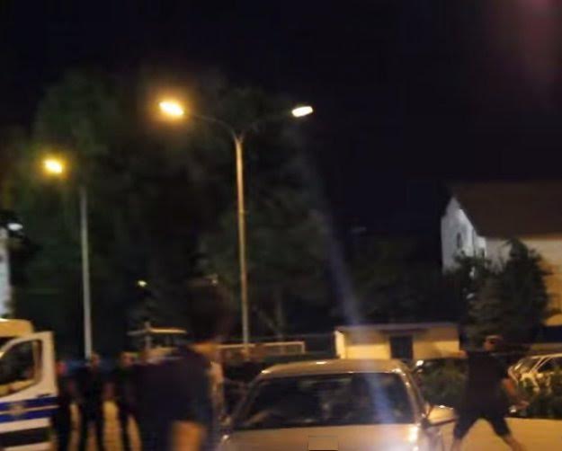 Torcidi žeđ gasi Hajdukov kapetan: Milović lansira boce visoko preko maksimirskog juga