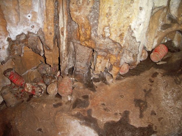 Iz jame na Ćićariji izvukli 58 bombi iz Drugog svjetskog rata