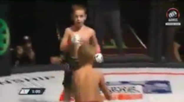 Nakon ovih brutalnih snimki Rusija zabranila dječje MMA borbe