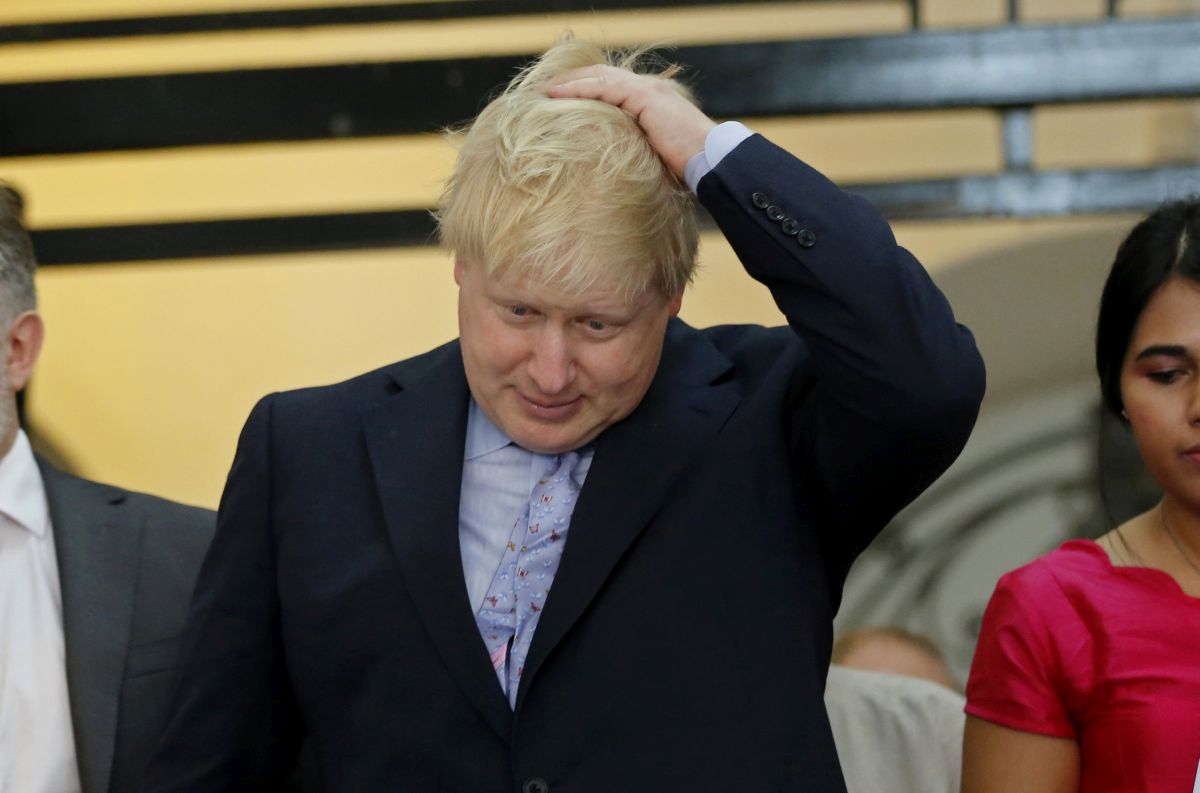 Boris Johnson spriječen u recitiranju kolonijalističke pjesme u Burmi