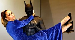 Borna Rajić "skočila" na Batmana i naljutila organizatore izložbe: Ovo je njeno opravdanje