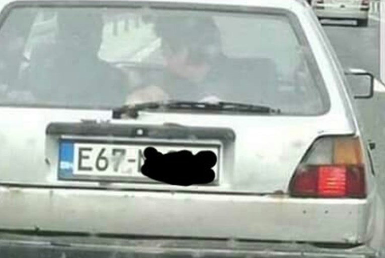 Bosanac provozao prase u autu pa se proslavio na društvenim mrežama: "Čudim se da je još živo"