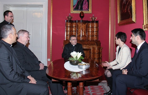 Siniša Kovačić i Katarina Periša Čakarun se sastali s Bozanićem