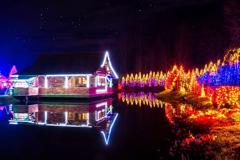 Obitelj Salaj priprema dosad najraskošniju Božićnu bajku s čak 2,5 milijuna lampica