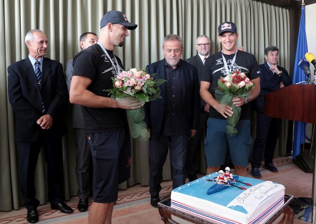 Zlatna braća Sinković stigla kući: "Već možemo najaviti medalju u Riju"