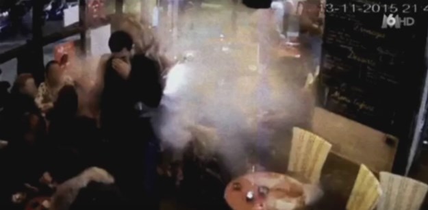 UZNEMIRUJUĆI VIDEO Objavljena snimka trenutka u kojemu je terorist aktivirao bombu u Parizu
