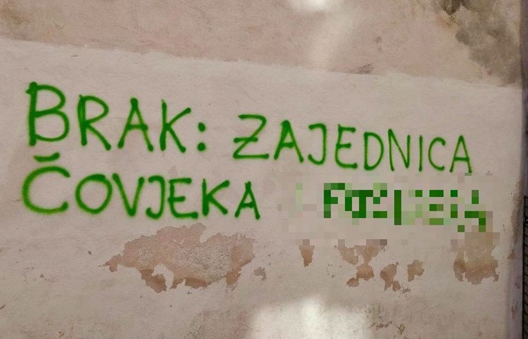 "To je vječna ljubav": Grafit u Splitu objasnio što je brak i nasmijao ekipu na Facebooku