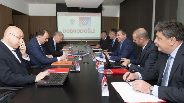 Hajduk od HNS-a traži smjene Breznog i Vlajčevića
