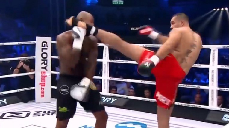FANTASTIČAN NOKAUT Brestovac ubitačnim high kickom poslao suparnika na spavanje