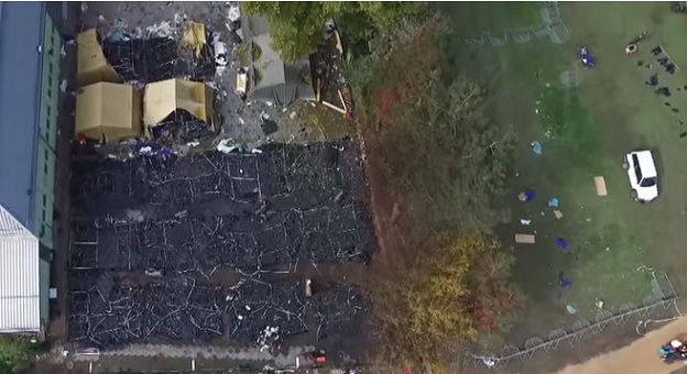 Dron iznad Slovenije: Pogledajte kako Brežice izgledaju nakon požara koji je progutao 27 šatora