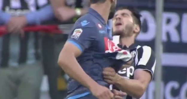Britos divljački glavom udario Moratu, Juventus u kombiniranom sastavu pobijedio Napoli