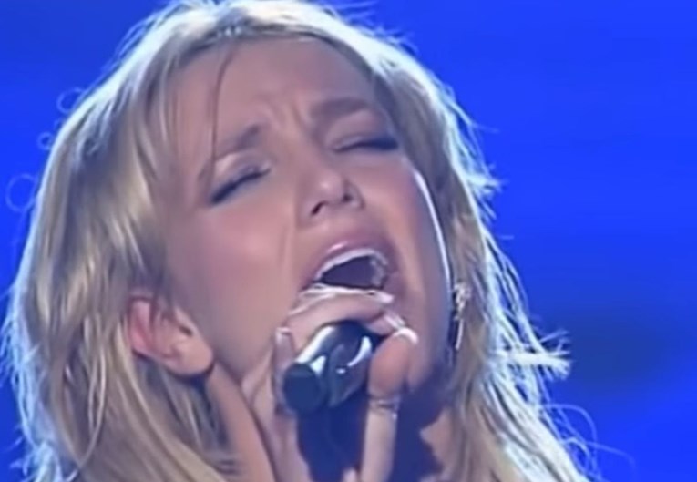 VIDEO Procurio hit Britney Spears prije "peglanja", fanovi ne mogu vjerovati kako joj zvuči glas