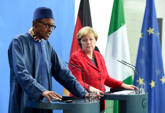 Nigerijski predsjednik Buhari poručio Angeli Merkel: "Moja žena spada u kuhinju"