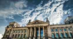 Turisti uhićeni zbog nacističkog pozdrava u Berlinu