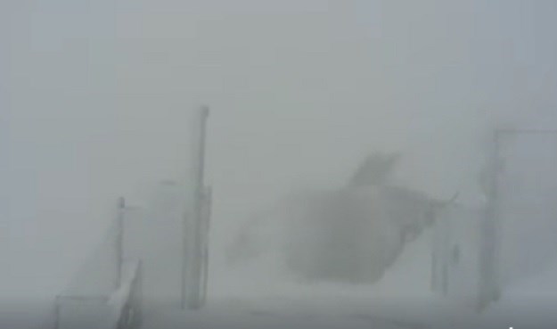 Snježna oluja na Biokovu izgleda kao scena iz filmova katastrofe, pogledajte snimku