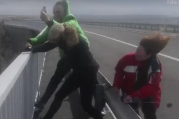 VIDEO Avanturisti snimali buru na Paškom mostu, internet im ne vjeruje da takvo nešto postoji