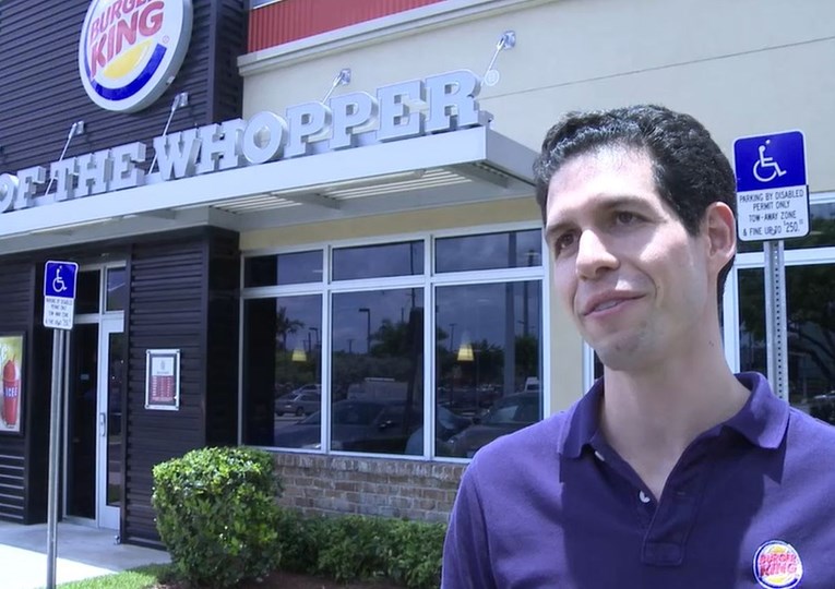 Šef Burger Kinga kandidate za posao pita jesu li pametni ili naporno rade, a ovaj odgovor traži