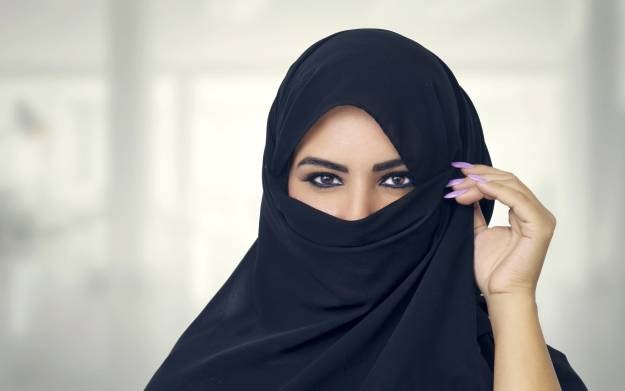 Britanska vlada podržava zabranu nošenja burki u školama