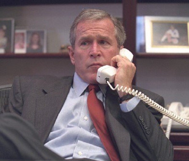 Nikad objavljene fotografije: Reakcije Georgea W. Busha na 9/11