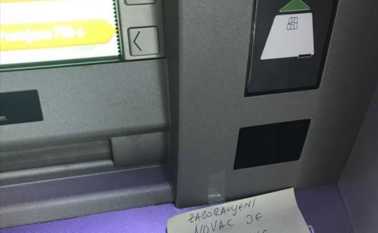 Na bankomatu u zagrebačkom Buzinu pronašla je poruku koja će vam vratiti vjeru u ljude