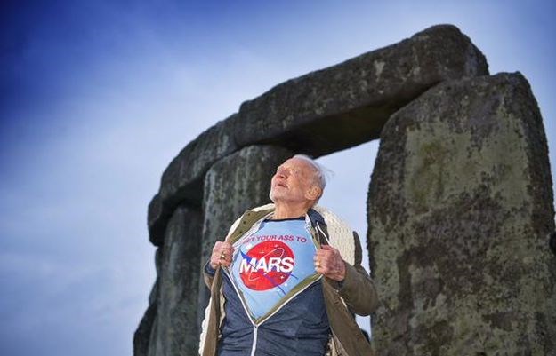 Buzz Aldrin poručio čovječanstvu: Odvucite svoju guzicu na Mars