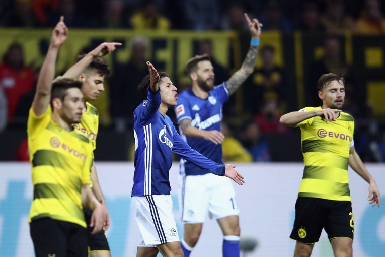 Schalke se na društvenim mrežama naslađuje prekretom protiv Dortmunda