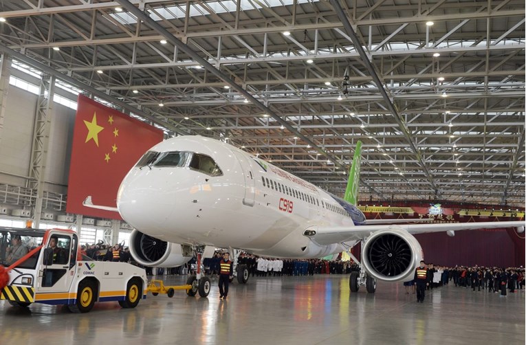 Poletio novi kineski putnički avion, želi nadmašiti konkurenciju sa zapada