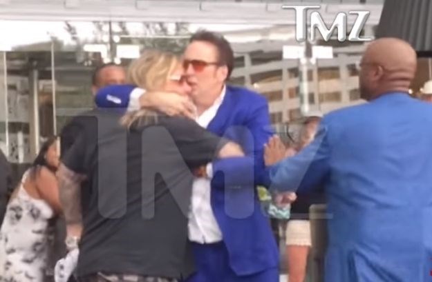 VIDEO Nicolas Cage mrtav pijan natezao se s prijateljem na ulici