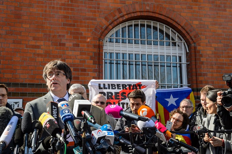 Puigdemont platio jamčevinu od 75.000 eura, sa slobode pozvao Madrid na razgovor