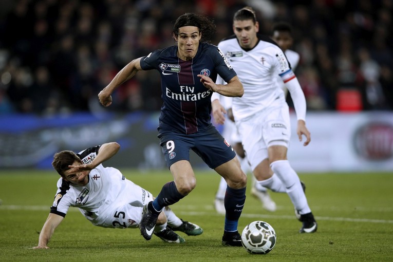 Cavani na 25 golova u ligi, PSG dostigao Monaco