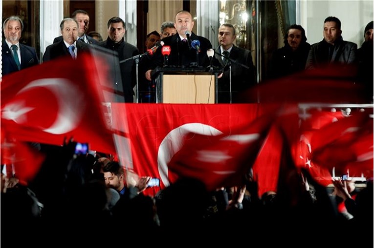 Turska odgovorila Macronu na upozorenje o napadu na Siriju: "Nitko nam ne može držati lekcije"