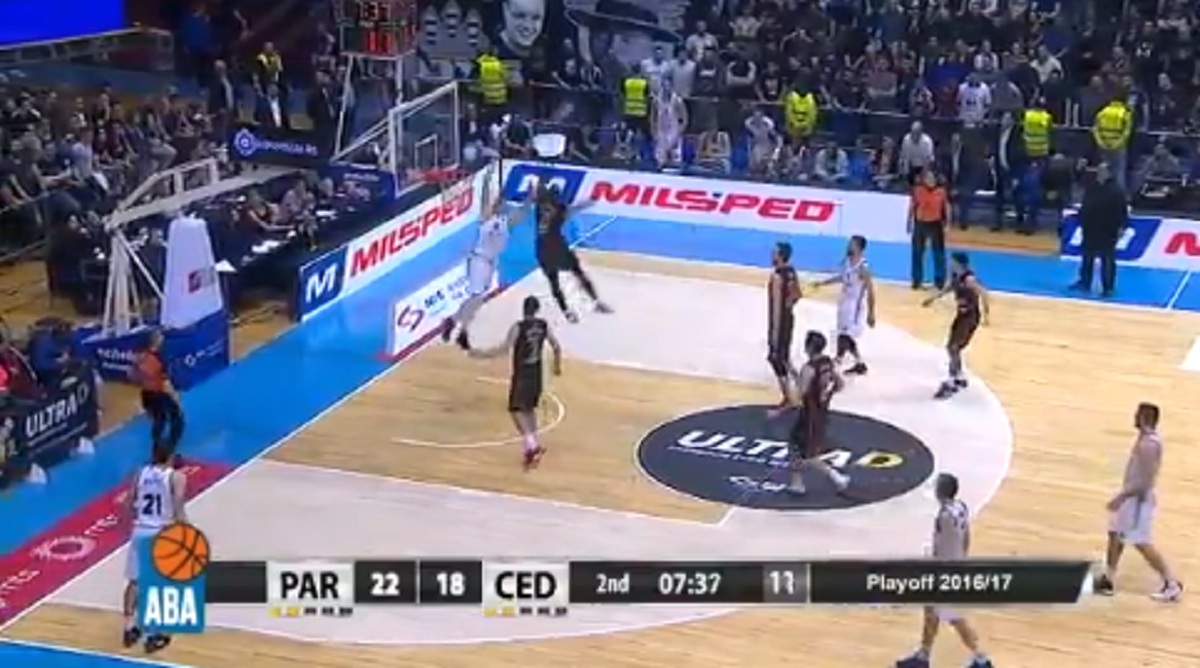 Ono kad play zalijepi bananu krilnom centru: Je li ovo remek-djelo Cedevitinog igrača blokada godine?