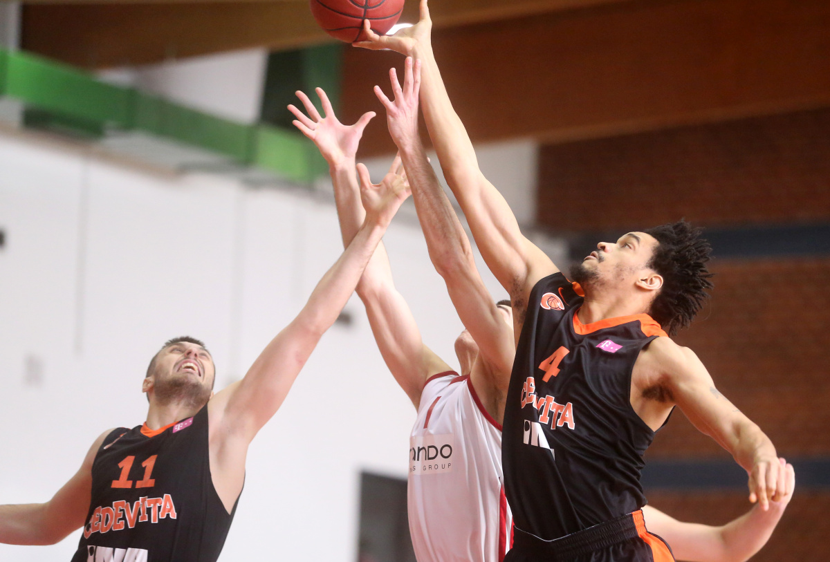Cedevita jedva slomila Hermes i ostala jedina neporažena momčad hrvatske lige