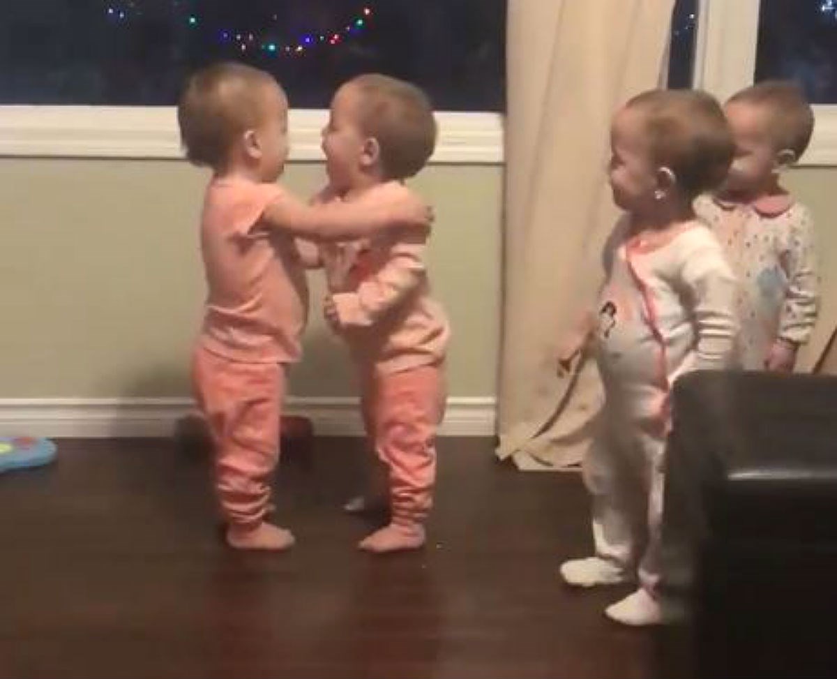 Ovako izgleda život kad istovremeno dobijete četiri curice