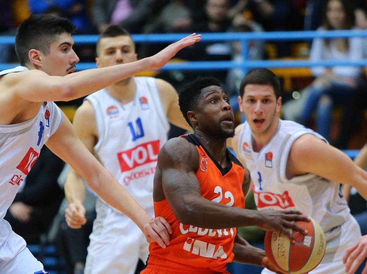 RASPAD CEDEVITE U PODGORICI Hrvatski prvak pregažen u zadnjoj četvrtini, Budućnost u finalu