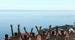 FOTO Osam turista golih stražnjica poziralo na dubrovačkom Srđu