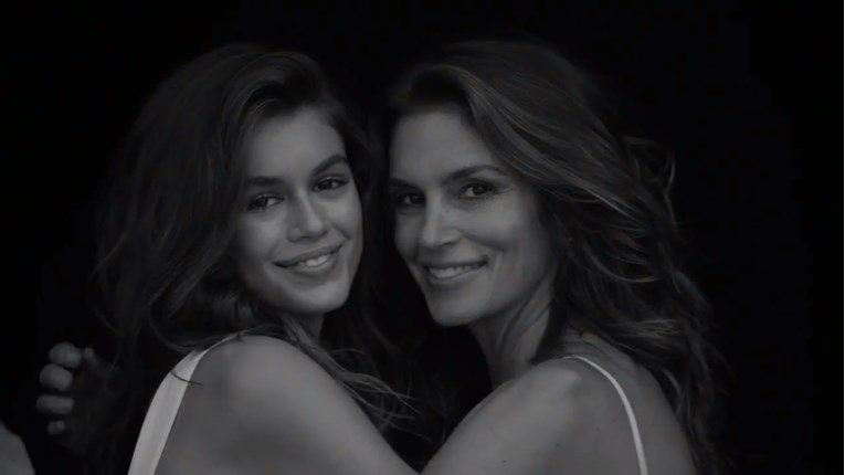 Kao blizanke: Cindy Crawford snimila reklamu s kćeri
