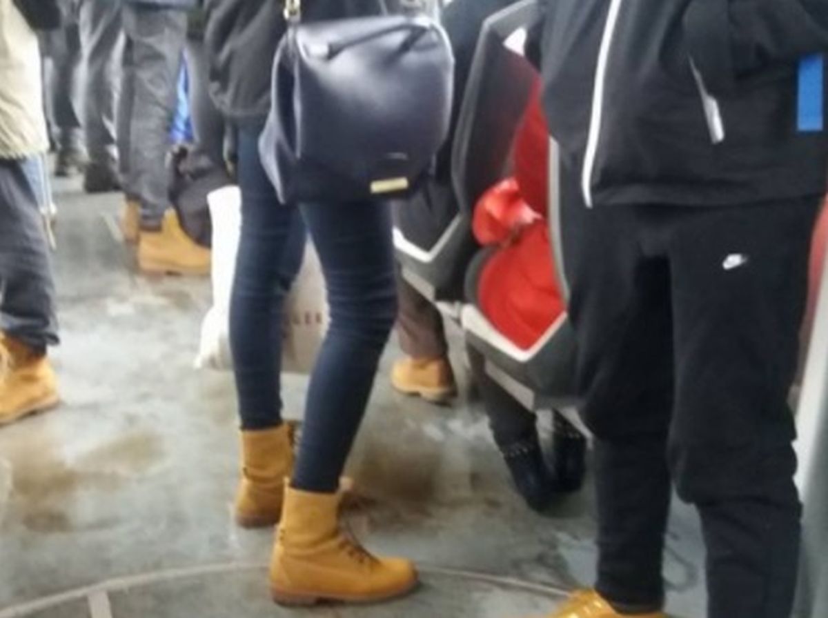 "Dress code u šestici": Fotografija mode u tramvaju nasmijala Zagrepčane