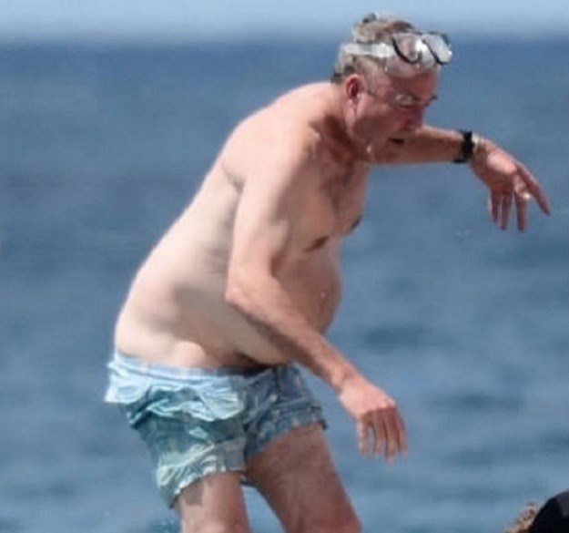 FOTO Jeremy Clarkson na plaži napravio krivi korak, internet ga uništio