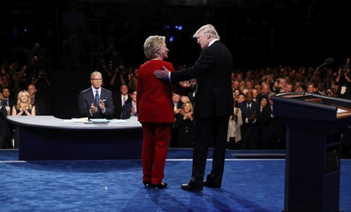Clinton u novoj knjizi piše o Trumpovom uznemiravanju: "Vrebao me, pratio i disao mi za vratom"